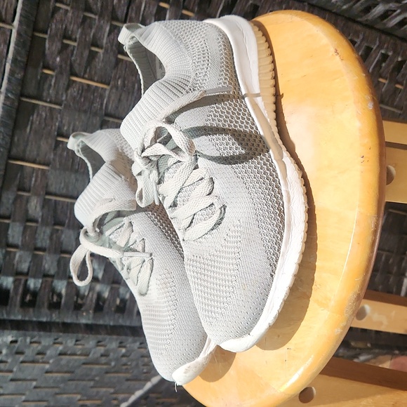 🐞3/33🐞 Athletics works ultra lightweight sneakers - Picture 2 of 7